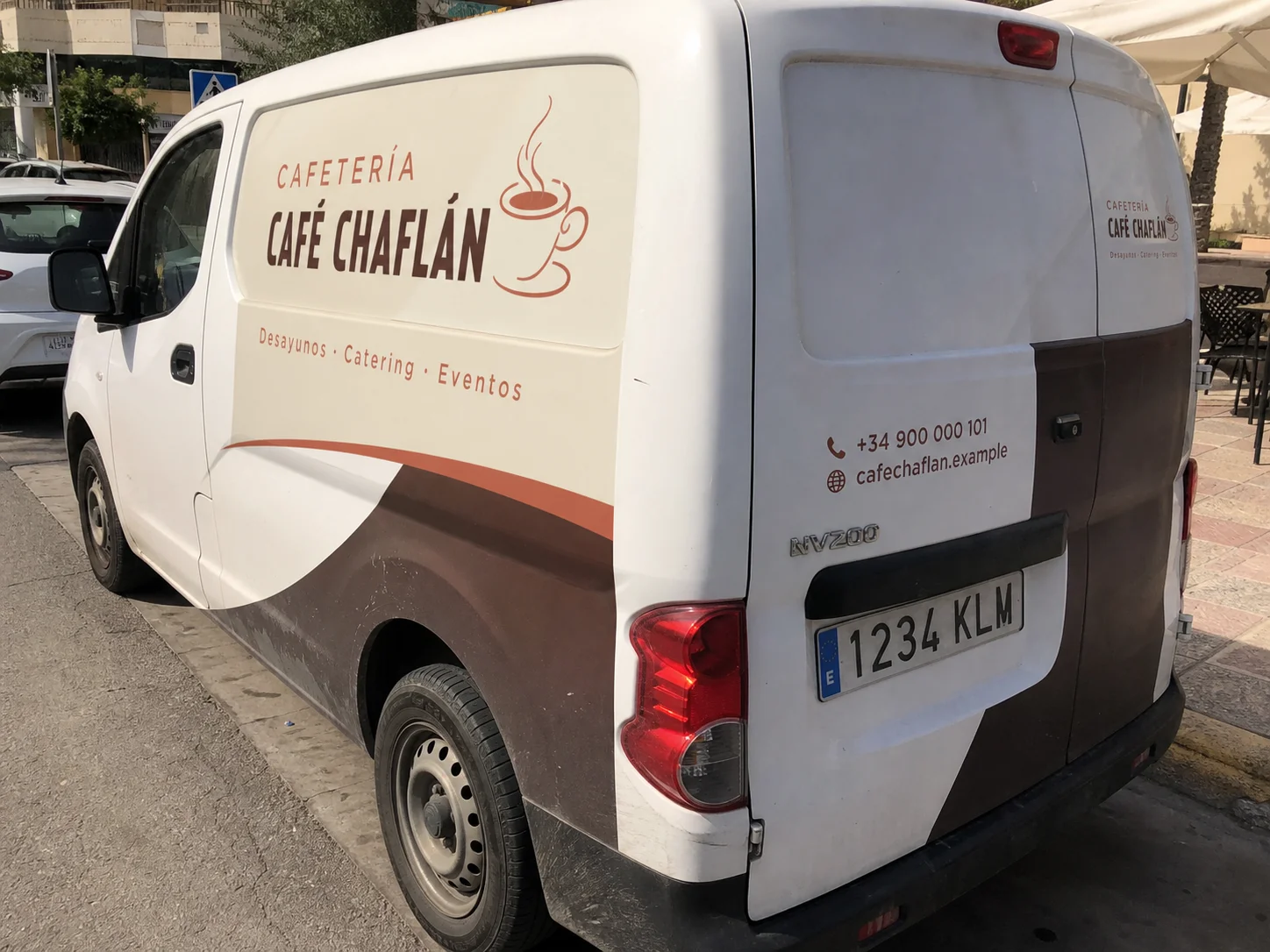 Fachada rotulada para negocio en Alicante